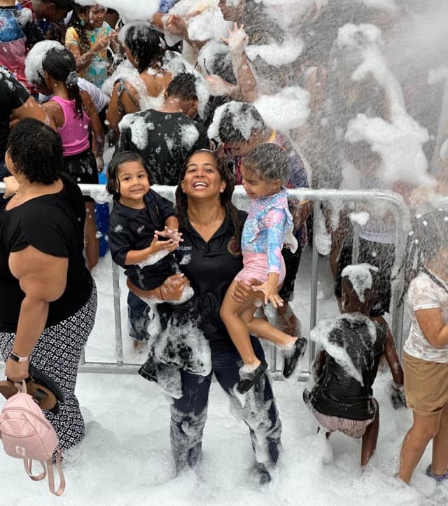 Bomberos del DN invitan a familias a gran lanzamiento de verano en Acrópolis