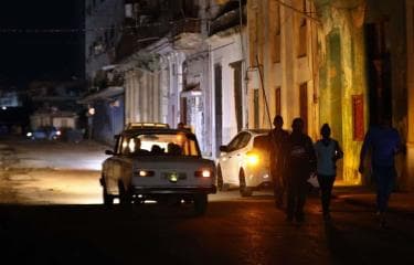 Crisis energética en Cuba: el 59% de la población afronta apagones por bloqueo petrolero de EE. UU.