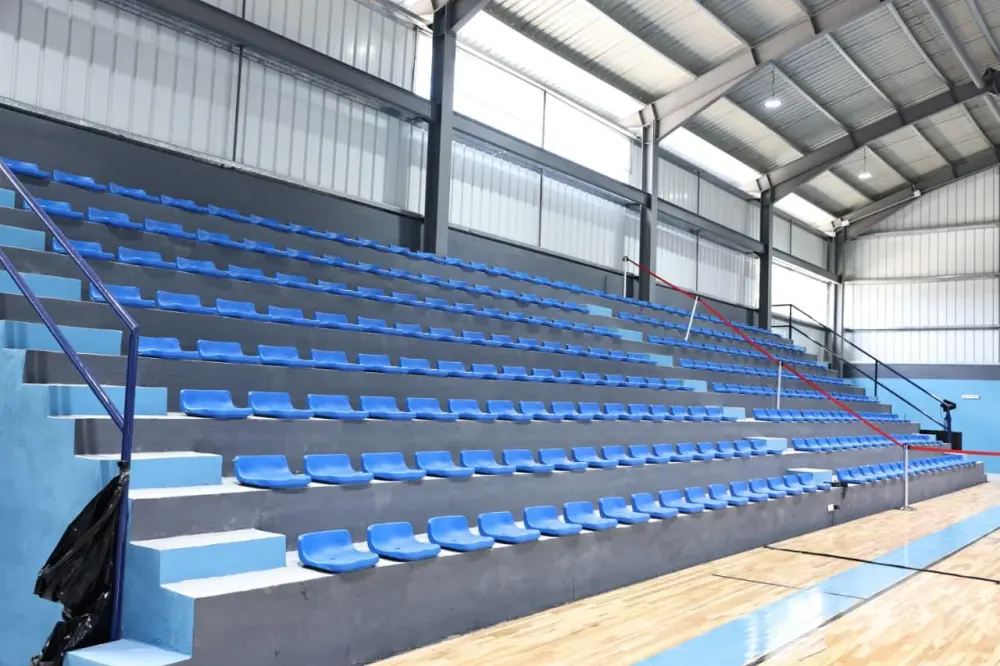 El gobierno entrengó en Santiago el multiuso del Club Domingo Paulino obra que fue construida a un costo superior a los 40 millones de pesos