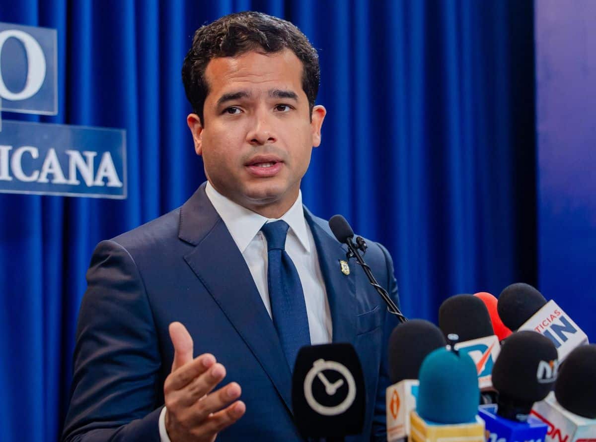 Tribunal Constitucional aplaza audiencia sobre recurso contra el Presupuesto del Estado sometido por Omar Fernández