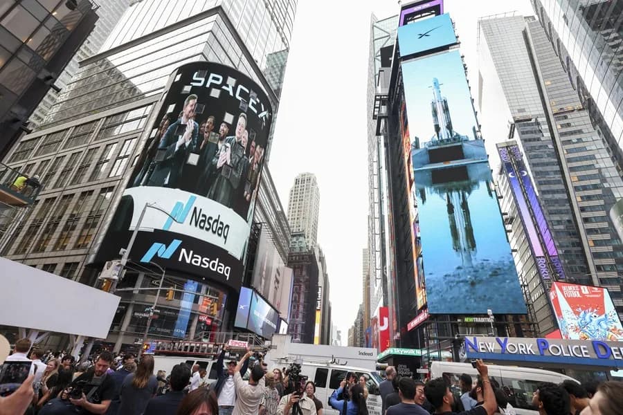Spacex adquiere cursor en histórica transacción de 60.000 millones de dólares en acciones