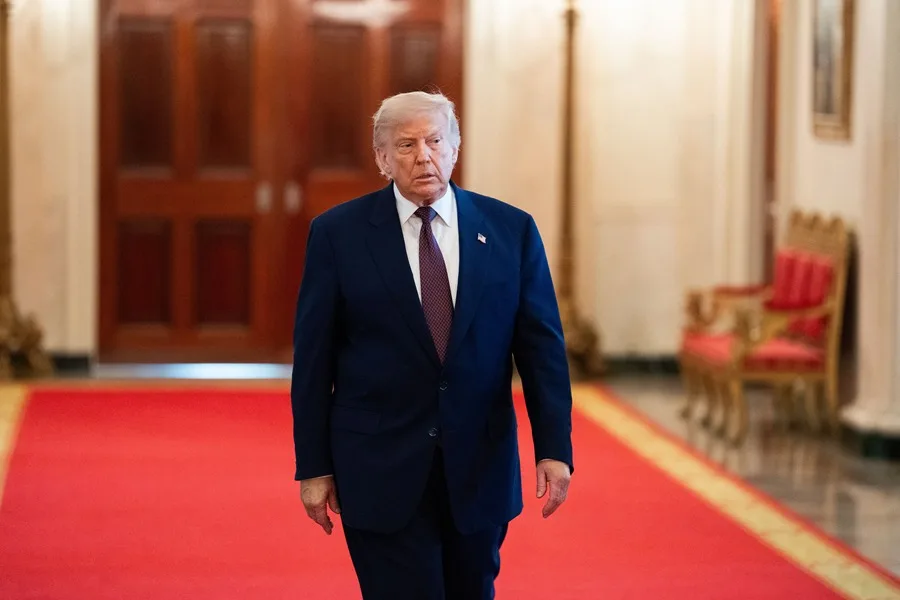 Trump defiende los aranceles y dice que detuvo «ocho guerras» gracias a ellos