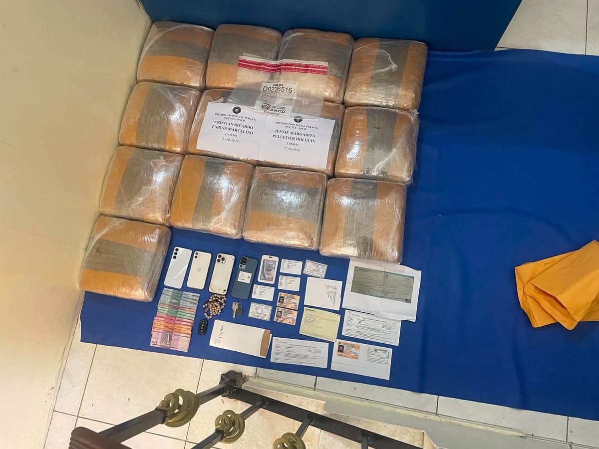 DNCD incauta 13 pacas de marihuana ocultas en el neumático de repuesto de una yipeta en Azua