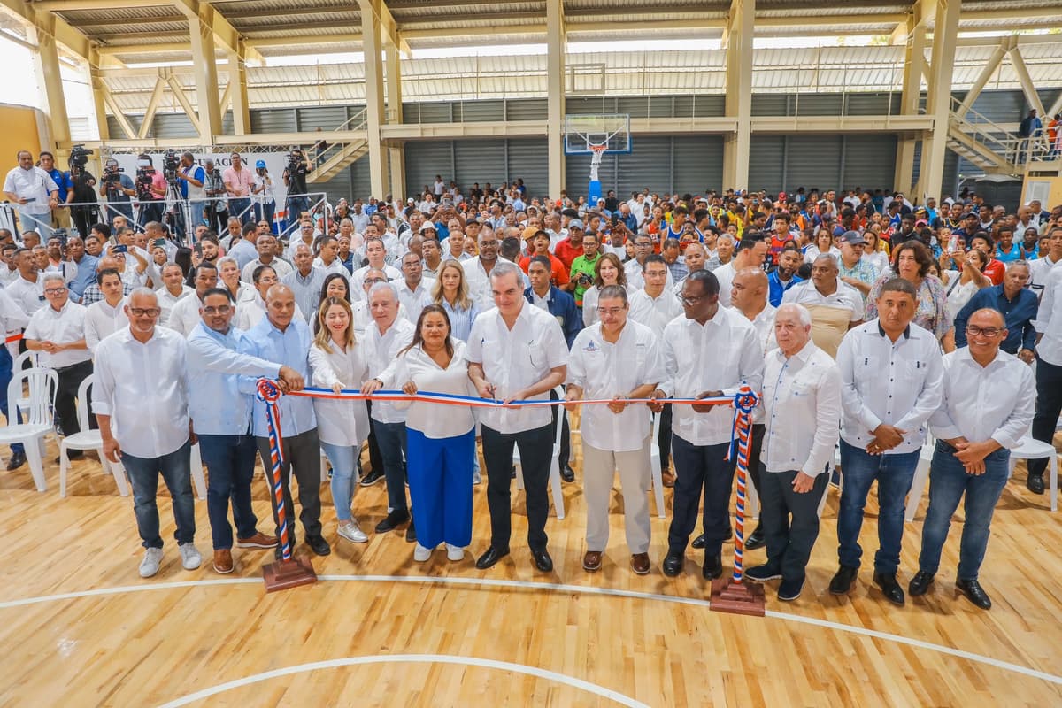 Rumbo a Centroamericanos: presidente Abinader entrega remozamiento de varias obras en el Centro Olímpico