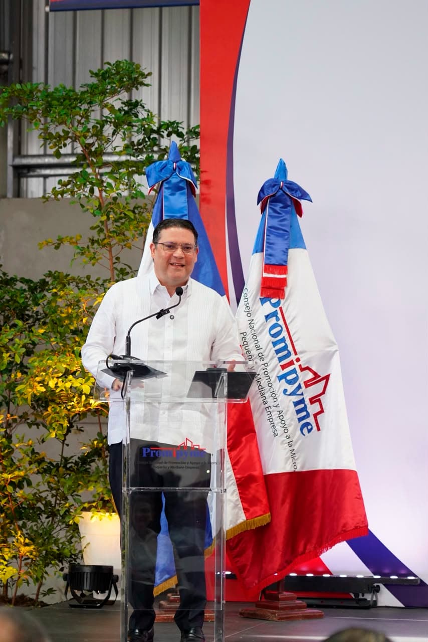 Gobierno supera RD$900 millones en créditos a microempresarios en este año
