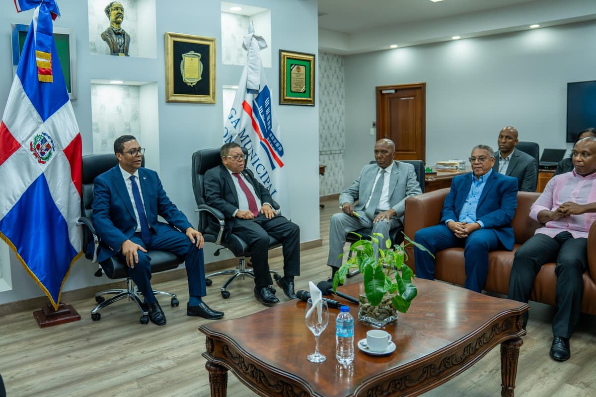 Liga Municipal Dominicana y Cámara de Cuentas coordinan estrategia de fortalecimiento del control y rendición de cuentas municipal