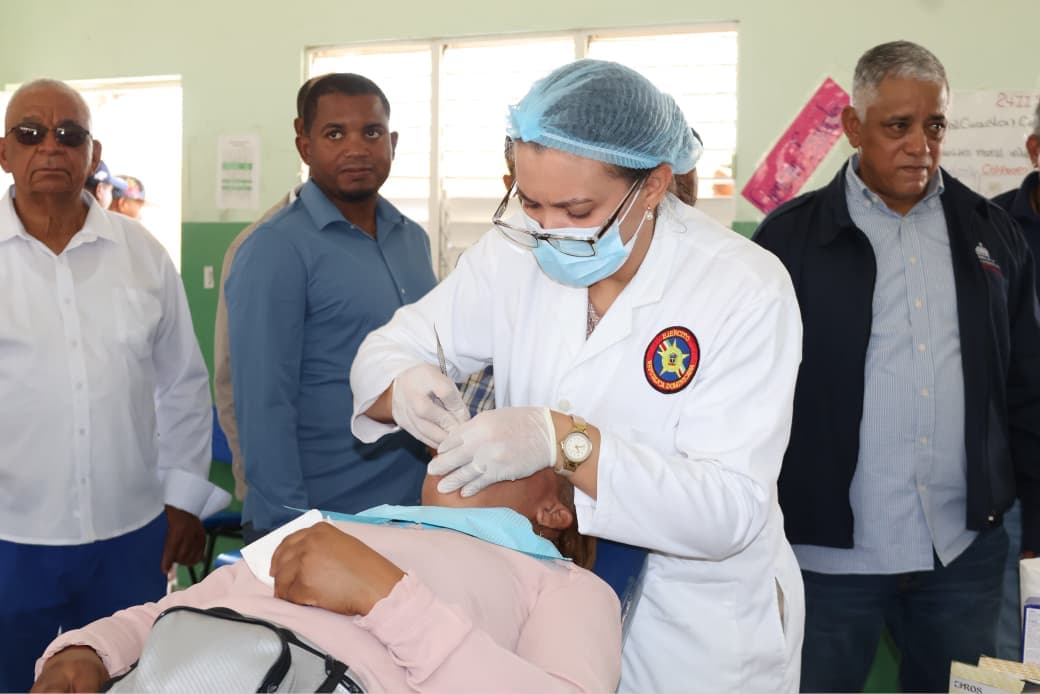Desarrollo de la Comunidad lleva jornada asistencial integral a Las Zanjas de San Juan