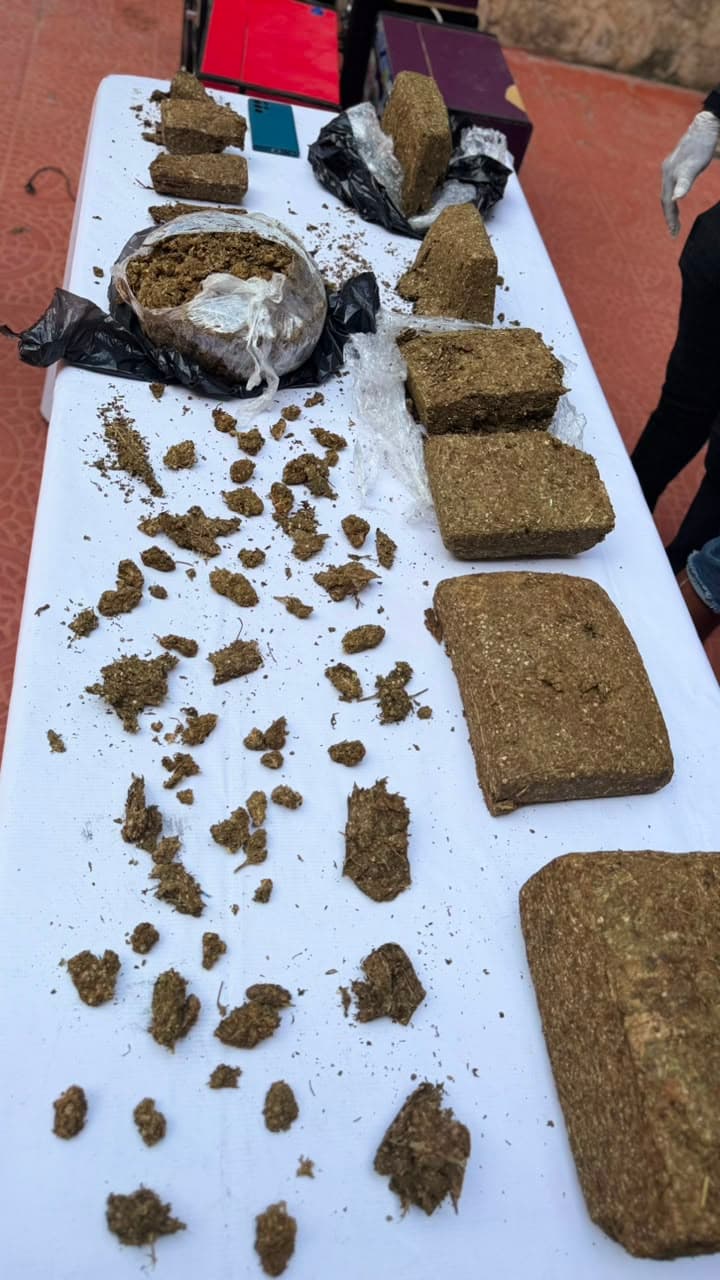 PN ocupa siete paquetes de presunta marihuana, incauta 16 máquinas tragamonedas y arresta a un hombre durante operativo en Capotillo