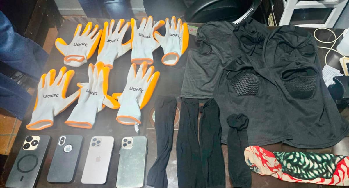La Policía apresa a cuatro hombres en un intento de asalto en una joyería en Santiago