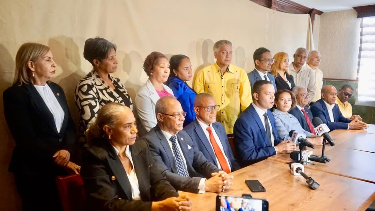 Jhonny Aristy exige convocar de inmediato la Comisión Nacional Electoral del CARD para garantizar elecciones transparentes
