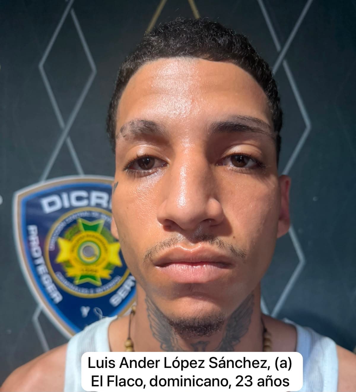 Policía Nacional apresa a peligros antisocial “El Flaco”, implicado en asalto a dos ciudadanos en Las Caobas, SDO