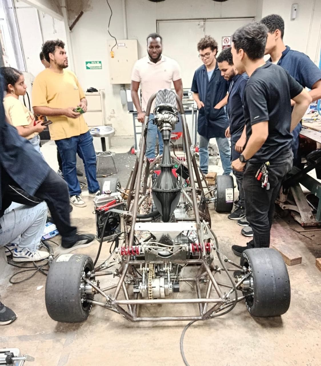 Apolo 27 GT de INTEC conquista premio en Formula Student Spain en histórica participación dominicana