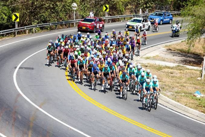 La Federación Colombiana de Ciclismo decidió cancelar de manera anticipada la Vuelta a Colombia 2026 debido al terremoto de magnitud 7,4 que sacudió al país