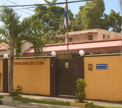 Cuba advierte que expulsión de diplomáticos y familiares de RD lesiona vínculos entre las autoridades de ambos países; cree responde a plan de EE. UU. de aislar a la isla caribeña