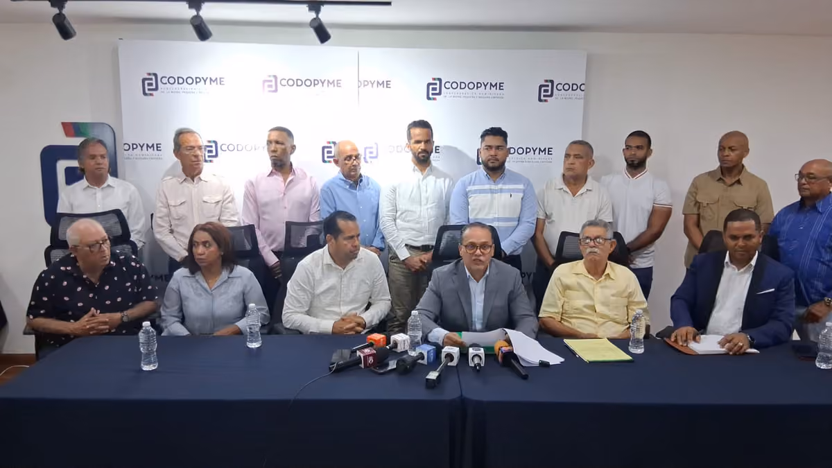 ADOCALZA defiende la fabricación nacional y respalda mecanismos implementados por INABIE junto a la DGCP