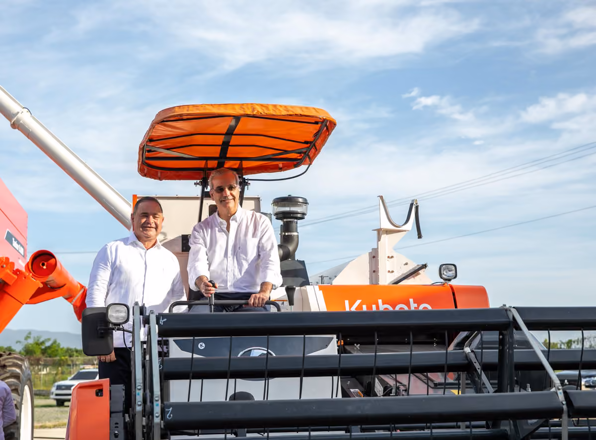 Abinader apuesta por nueva tecnología para el campo dominicano y decirle adiós a la mano de obra extranjera
