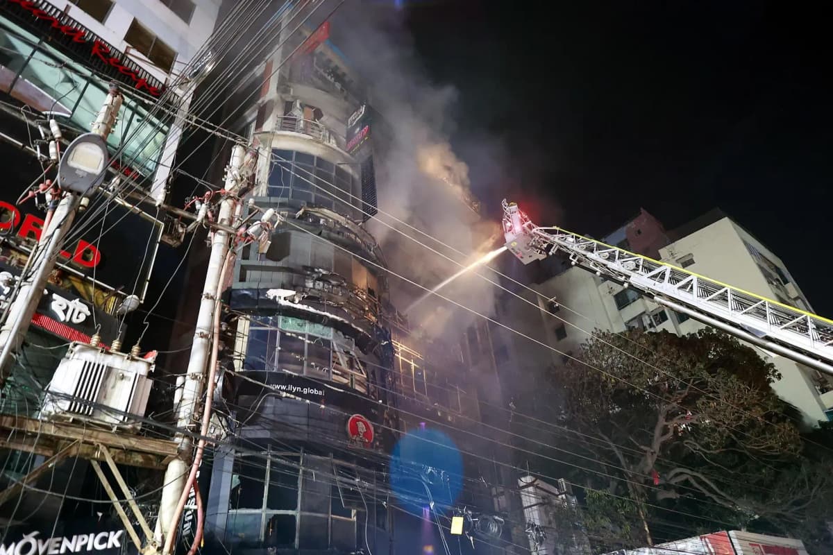Mueren 16 trabajadores bangladesíes en un incendio de una fábrica en Arabia Saudí
