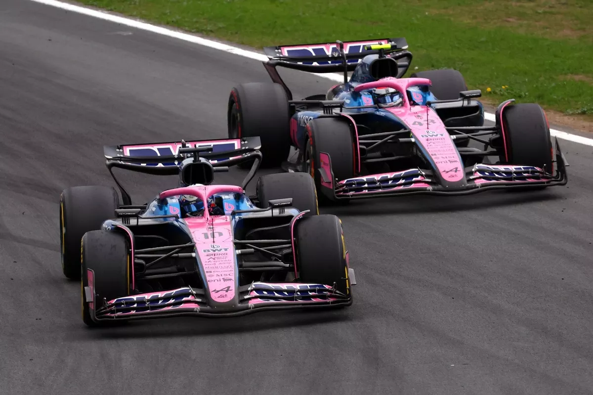 Wolff podría bloquear la entrada de Horner a Alpine, según reportes