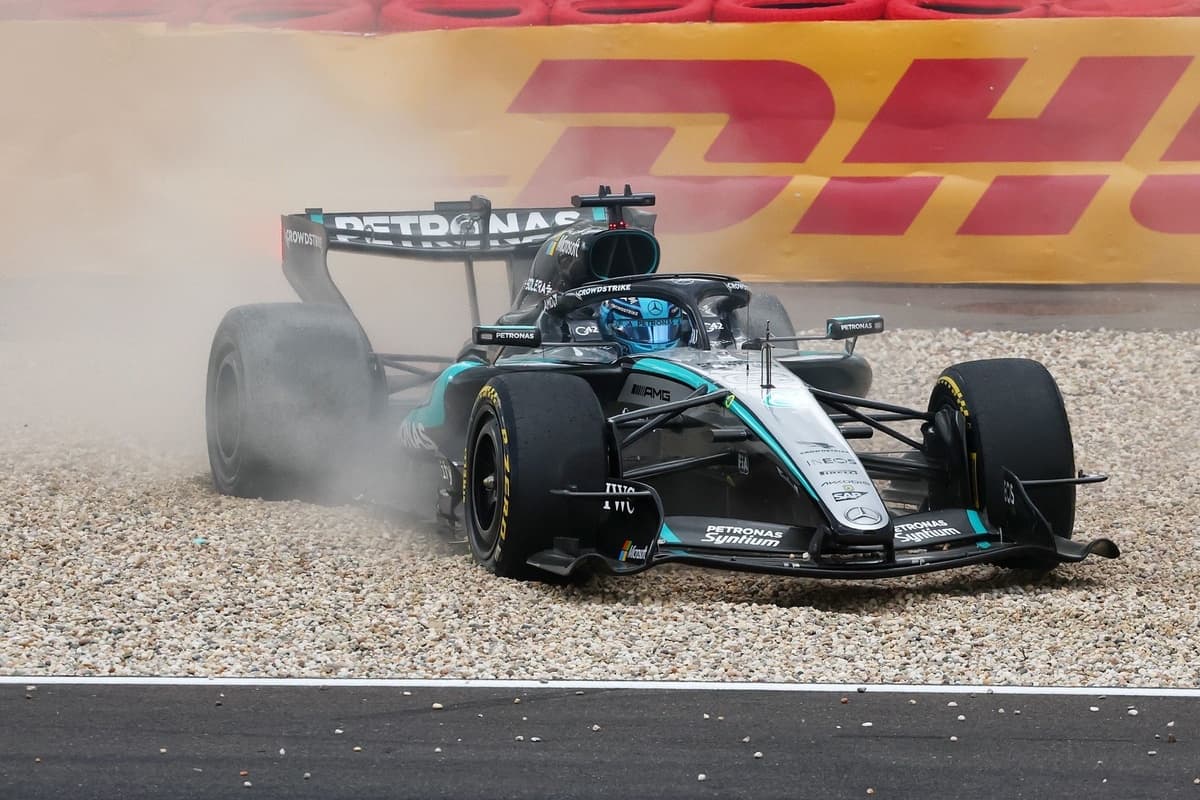 Russell revela un 'peligroso' fallo en su Mercedes: "Ya estoy insensible a la decepción"