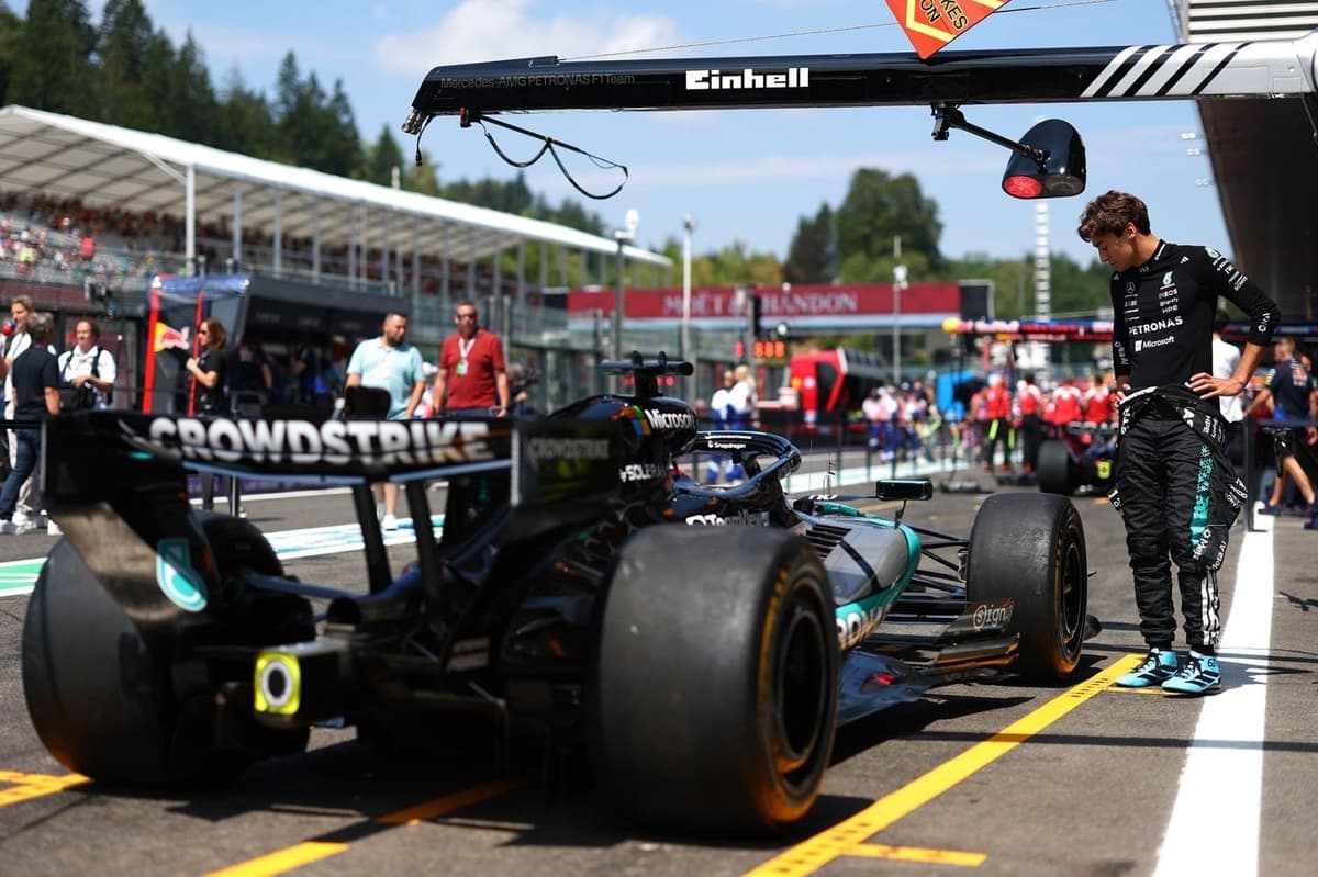 Mercedes busca cómo recuperar a Russell tras un complicado viernes en Bélgica