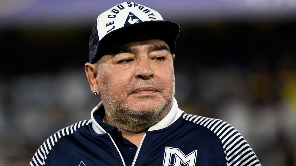 Los médicos de Maradona no actuaron ante las señales de una falla cardíaca, según un perito