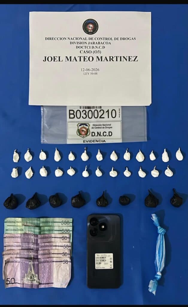 DNCD ocupa más de 6,500 gramos de drogas y arresta a 43 personas en operativos