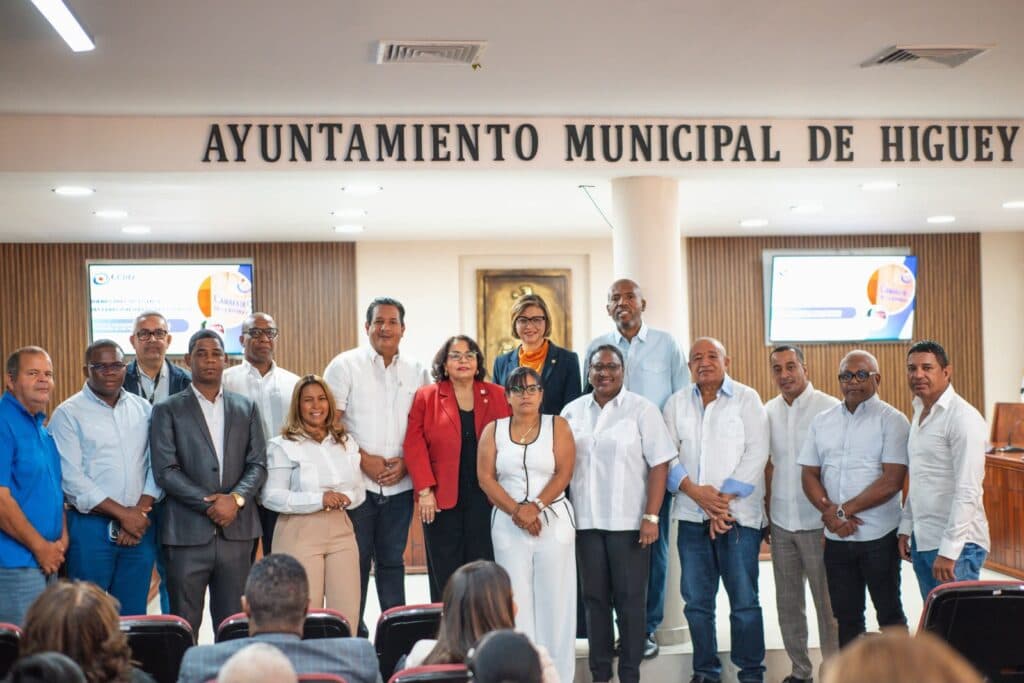 CCRD fortalece la transparencia municipal en la región Este con capacitación sobre el SICEEP