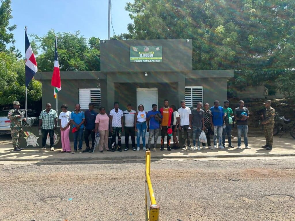 Patrullas del ERD interceptan a 88 migrantes indocumentados en operativos en Valverde, Dajabón y Montecristi