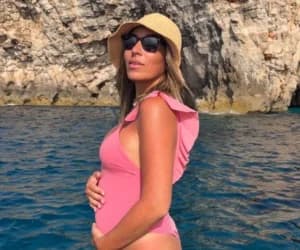 Periodista española Mayte Campos anuncia que tiene cáncer mientras cursa su quinto mes de embarazo