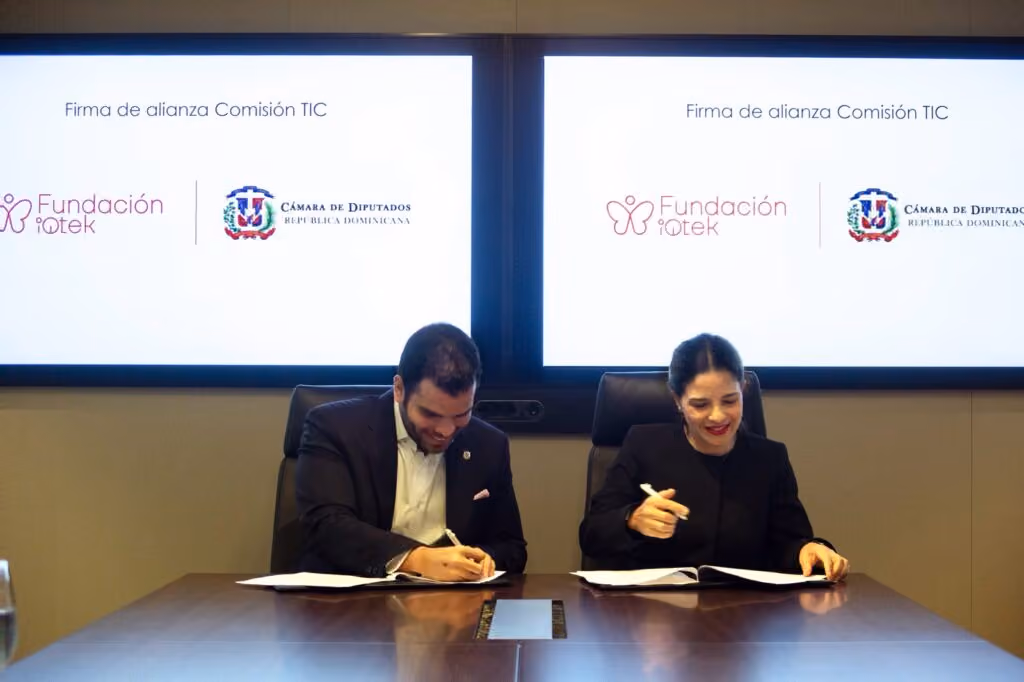 Fundación iQtek y la Comisión TIC de la Cámara de Diputados impulsan el talento tecnológico