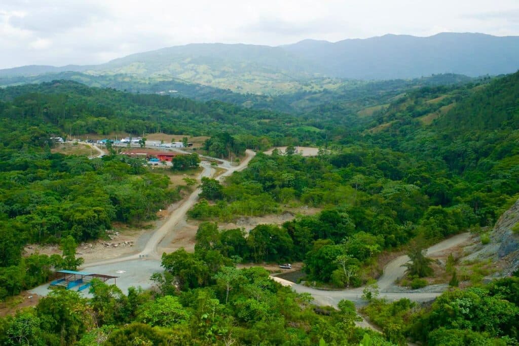 Abinader supervisa presa de Guaigüí y reafirma reactivación de una obra paralizada por más de 20 años