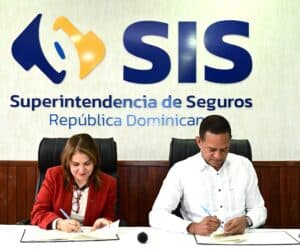 Superintendencia de Seguros y UNIBE acuerdan fortalecer capacitación y cultura de cumplimiento en el sector
