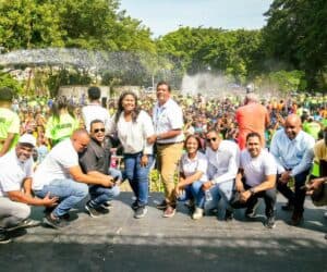 Alcaldía de Los Alcarrizos concluye Campamento Infantil de Verano 2026 con entrega de útiles escolares