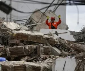 Cali mantiene la esperanza de rescatar más supervivientes del terremoto pese al tiempo en contra
