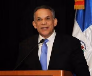 Ramón Ventura Camejo renuncia a aspiración presidencial por el PLD y se retira de consulta de octubre
