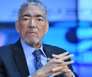 Miguel Mejía pide a Abinader explicar por qué ordenó salida de funcionarios cubanos