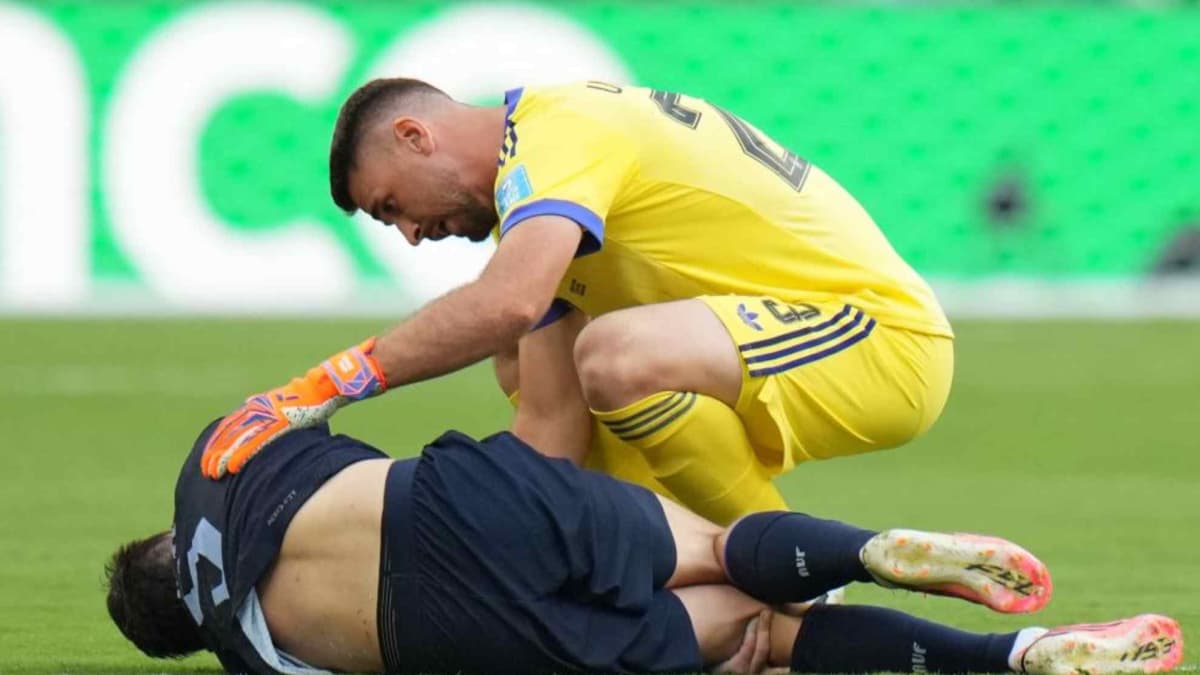 Fatídico minuto 42 para Uruguay: grave lesión de Ugarte y cantada de Muslera