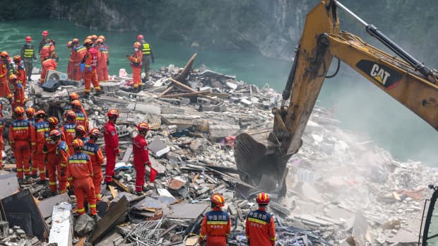 Un deslizamiento de tierra en el centro de China deja 8 muertos y más de 30 desaparecidos