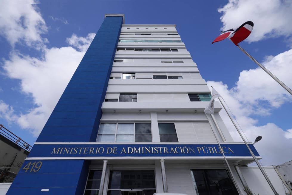 Gobierno emite decreto para que instituciones crucen información y reduzcan la burocracia