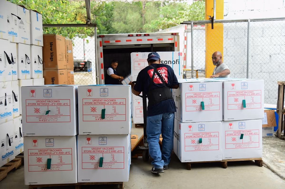 Salud recibe 386,990 dosis de vacuna hexavalente y 50,000 tetravalente para reforzar vacunación infantil