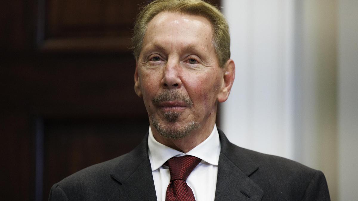 Oracle niega retrasos en data centers para OpenAI, pero Wall Street huele sangre