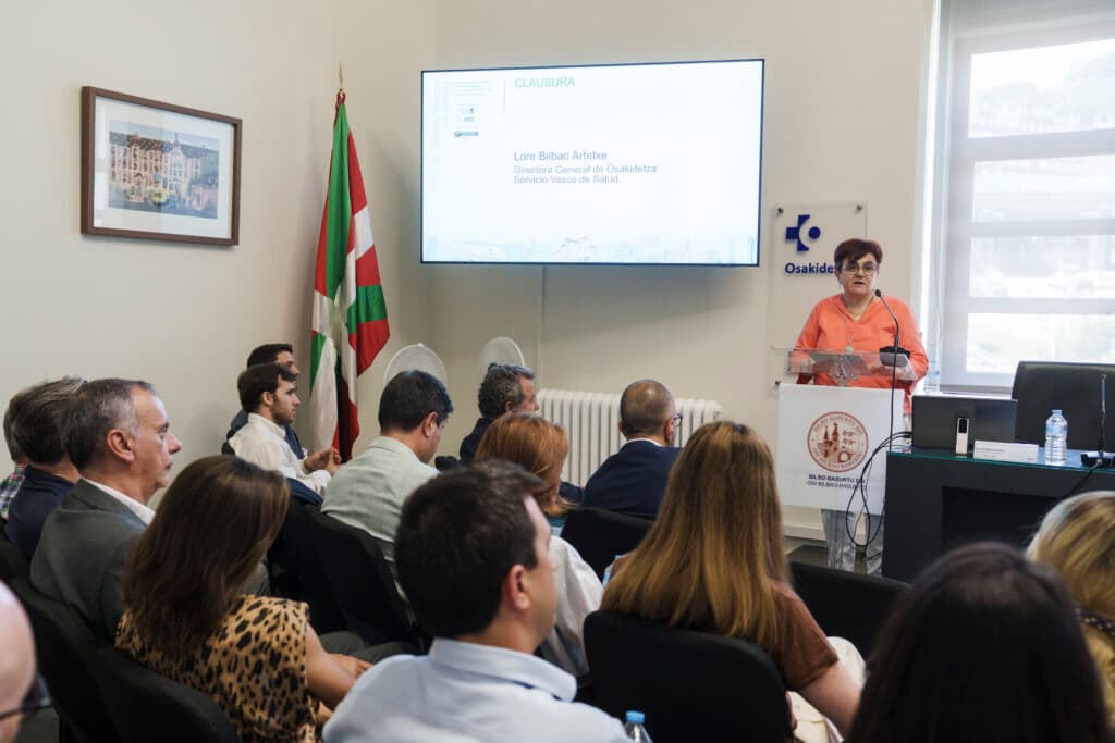 Lore Bilbao destaca el talento de los profesionales como motor de la transformación de Osakidetza: «No sería posible sin ellos»