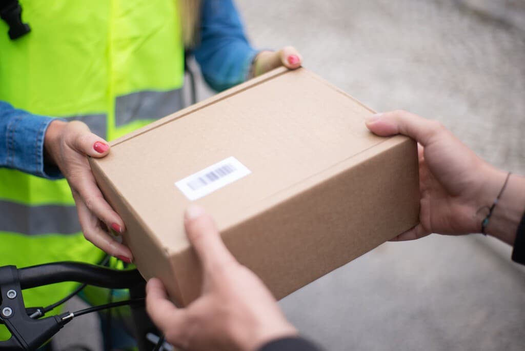 Un pedido de 15 euros en AliExpress puede acabar costando más del doble por los aranceles de la UE: en otoño llega una nueva tasa