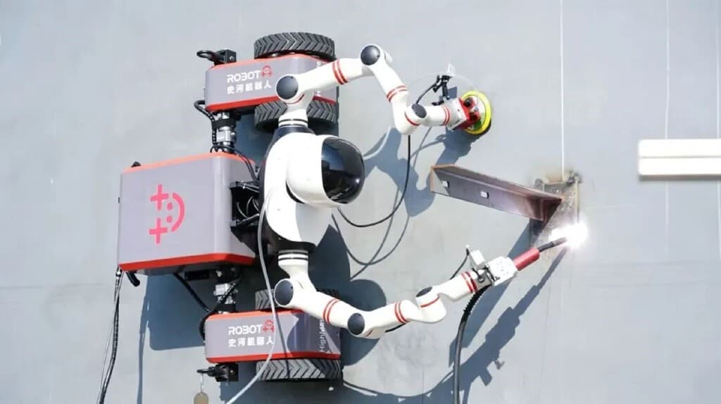 China lleva años perfeccionando robots que se pegan a las paredes con un objetivo: que nadie más muera colgado de un andamio