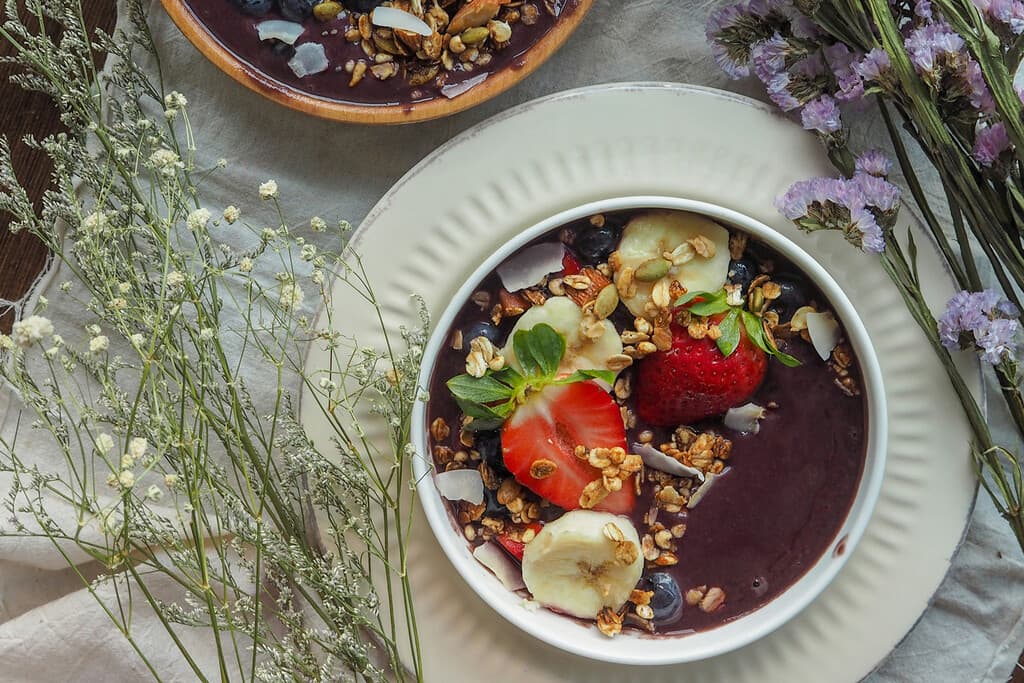 Creíamos que el açaí era puro postureo de Instagram. La ciencia acaba de confirmar que es una bestia nutricional