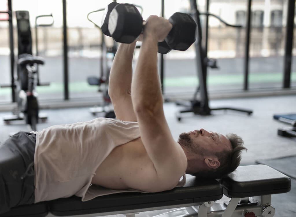 Los expertos coinciden: "Ni nadar ni caminar, a partir de los 50 años es absolutamente necesario hacer musculación"