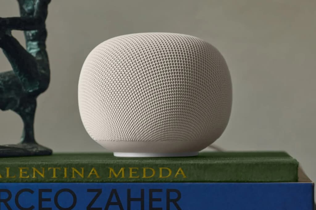 Ya es oficial: Google abre las reservas de su Home Speaker, un altavoz con Gemini que no es especialmente barato