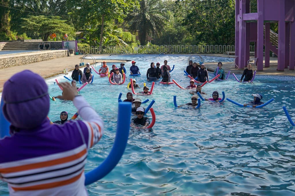 En Burgos han echado a tres mujeres por ir a la piscina con burkini. Esto es lo que dice la ley (y lo que no)