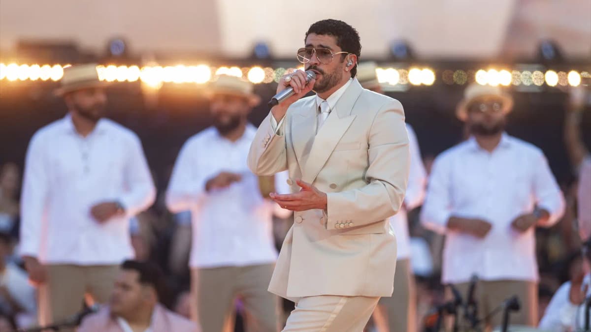 Bad Bunny sorprende con un emotivo homenaje en Estocolmo: de 'Dancing Queen' de ABBA a un tributo a Avicii