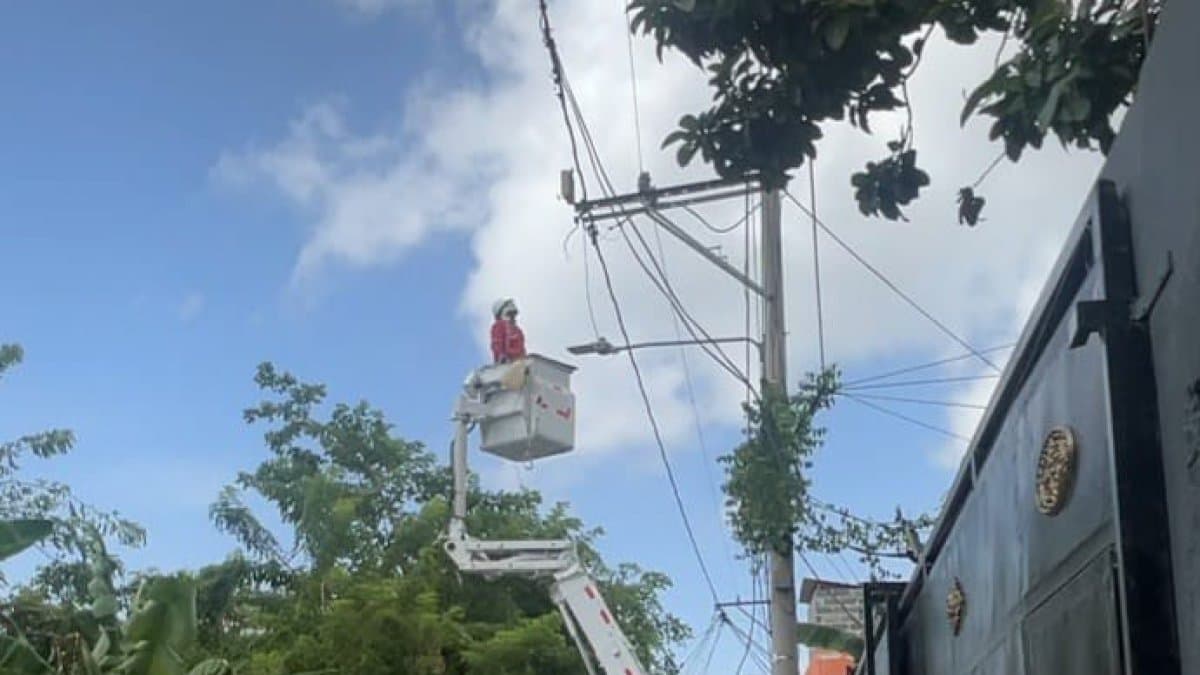 Detienen a dos hombres por conexiones eléctricas ilegales en Herrera